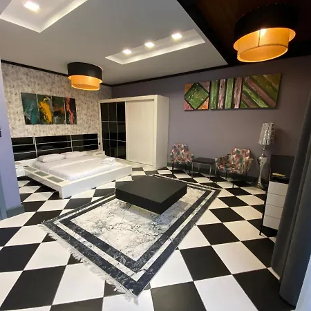 Hotel Peri